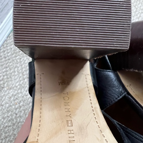 Tommy Hilfiger heels peep toe black brown size 9.5 - Picture 10 of 10